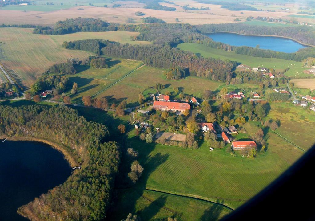 Gutshof Woldzegarten Hotel Luaran gambar